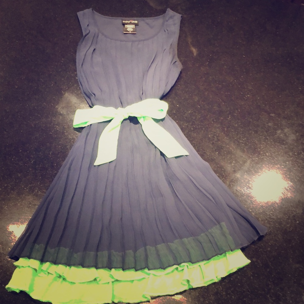 Girls dress